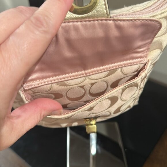 Coach Penelope Signature Jacquard Turnlock Pocket Swingpack Crossbody Bag (EUC) - Picture 11 of 16